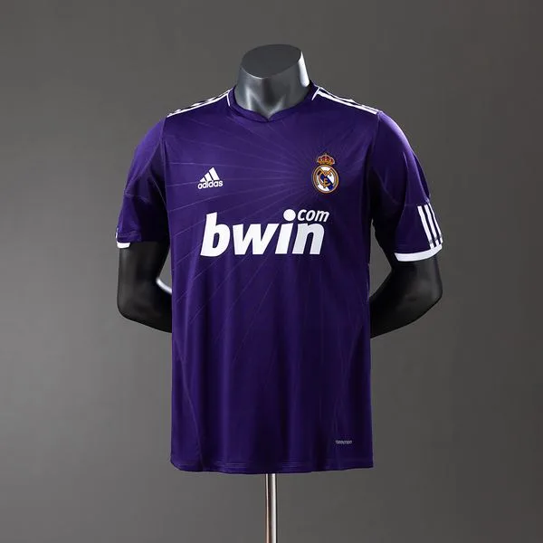 Camiseta de fútbol Real Madrid 2010/11 TERCERA MANGA CORTA VERSION JUGADOR